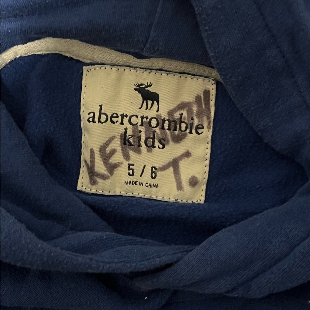 Loved Abercrombie sweatshirt - Picture 2 of 2